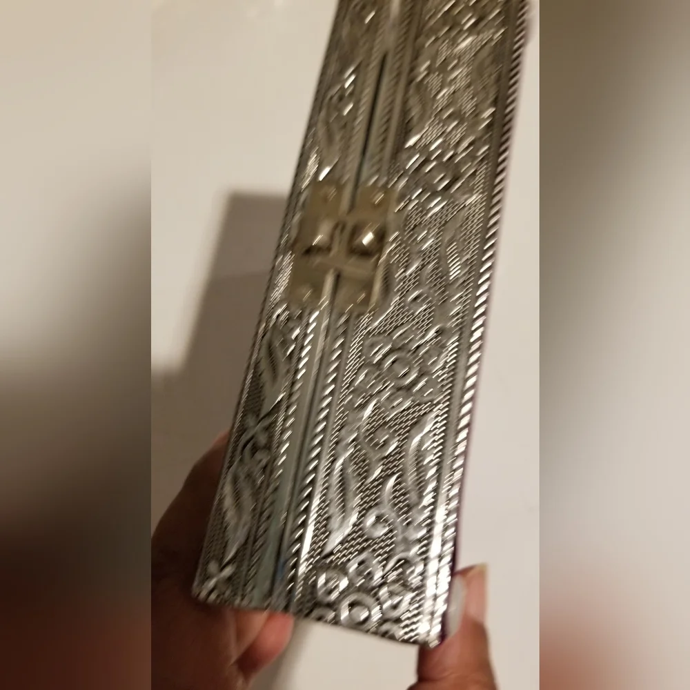 N/A new gorgeous